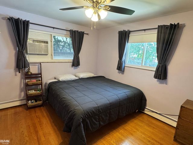 29210 Geraldine Court, Warren, MI 48093