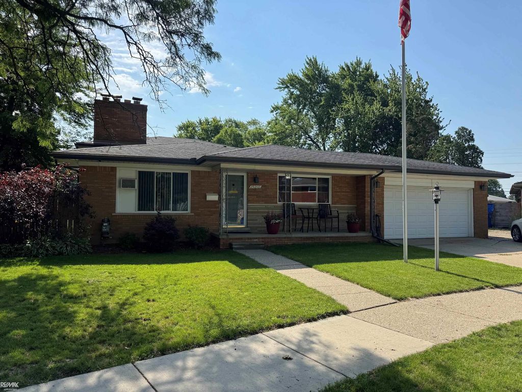 29210 Geraldine Court, Warren, MI 48093