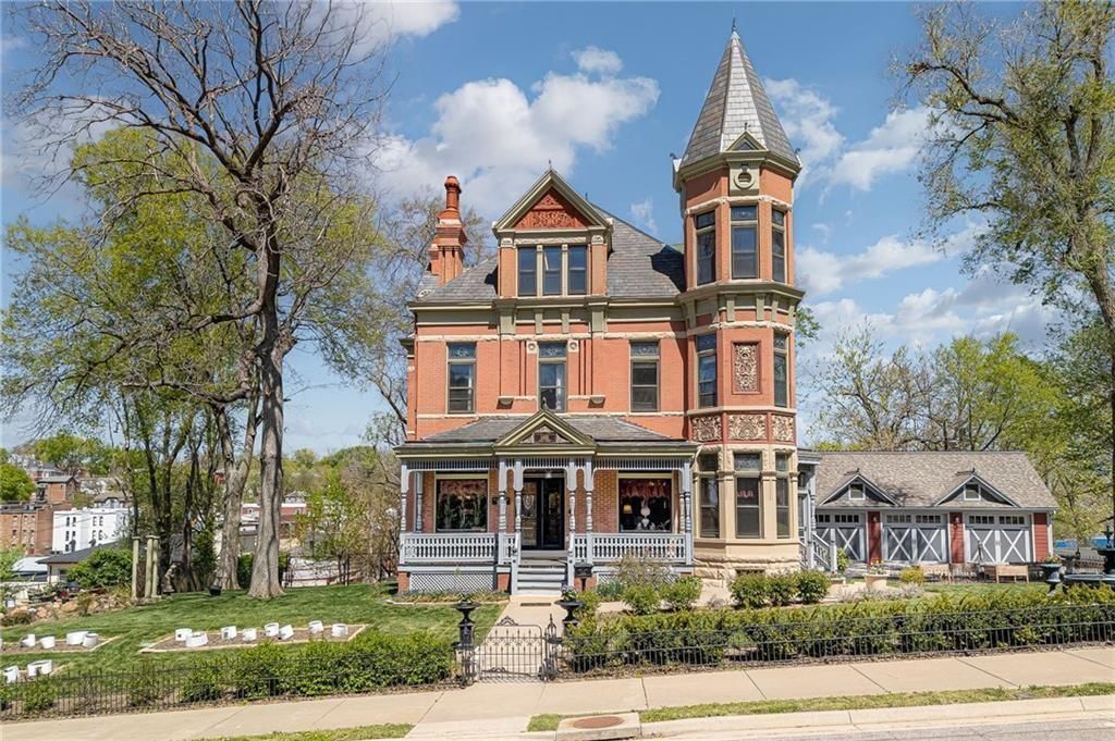 1401 Jules Street, St Joseph, MO 64501