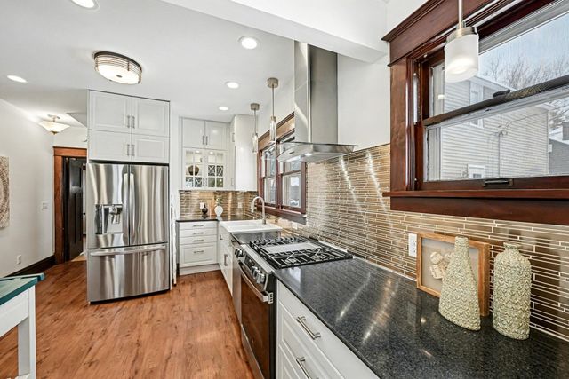 1239 Charles Avenue, Saint Paul, MN 55104