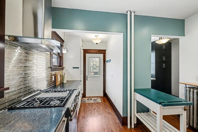 1239 Charles Avenue, Saint Paul, MN 55104