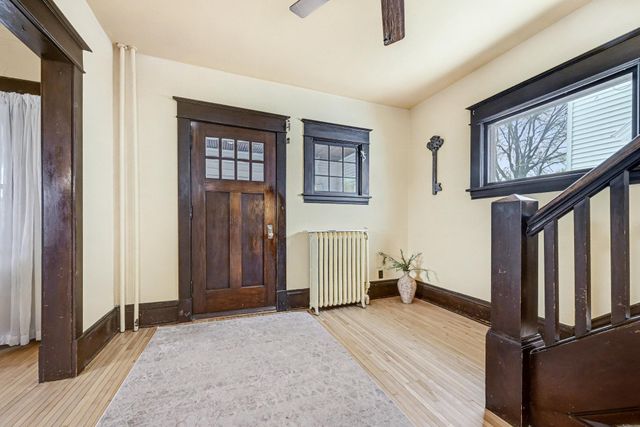 1239 Charles Avenue, Saint Paul, MN 55104