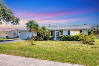 305 E WENTWORTH CIRCLE, Englewood, FL 34223