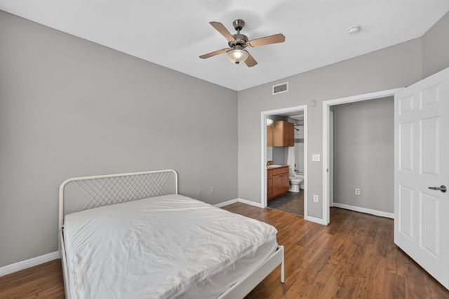 2502 Leon ST 304, Austin, TX 78705