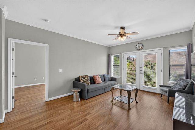 2502 Leon ST 304, Austin, TX 78705