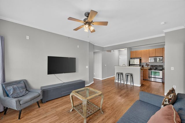 2502 Leon ST 304, Austin, TX 78705
