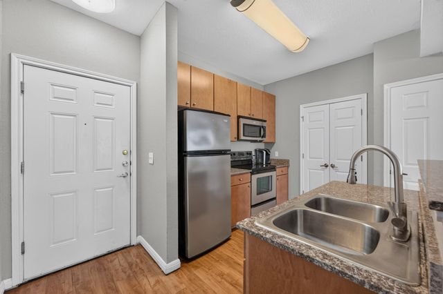 2502 Leon ST 304, Austin, TX 78705