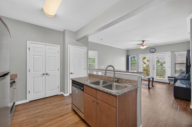 2502 Leon ST 304, Austin, TX 78705