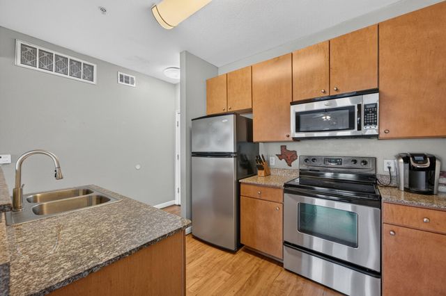 2502 Leon ST 304, Austin, TX 78705
