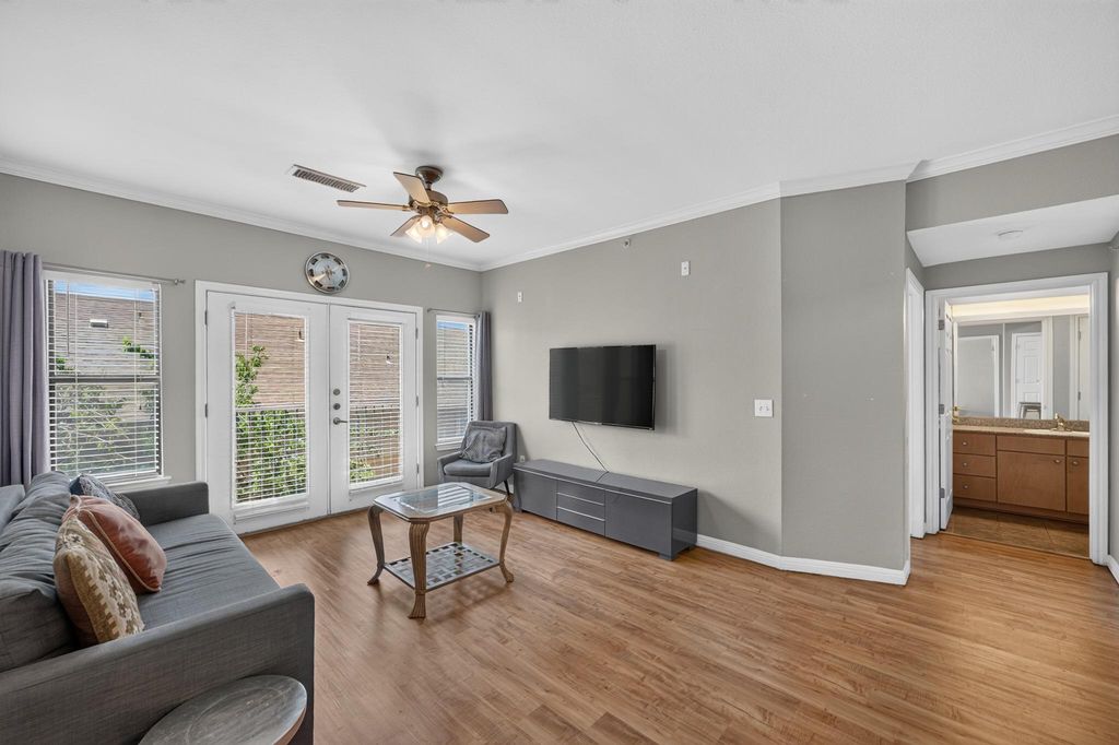 2502 Leon ST 304, Austin, TX 78705
