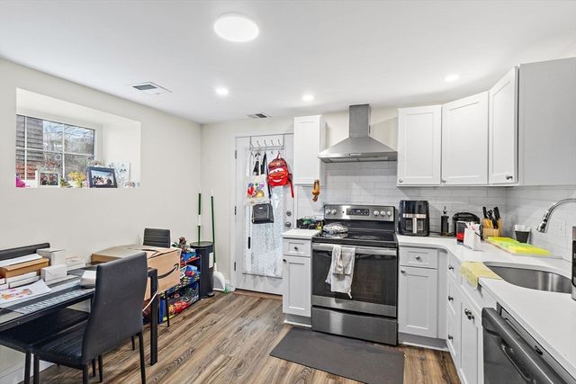 3 Clinton Rd, Revere, MA 02151