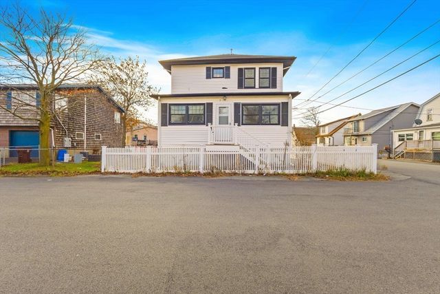 3 Clinton Rd, Revere, MA 02151