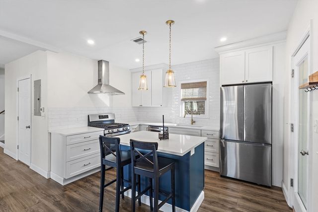 3 Clinton Rd, Revere, MA 02151