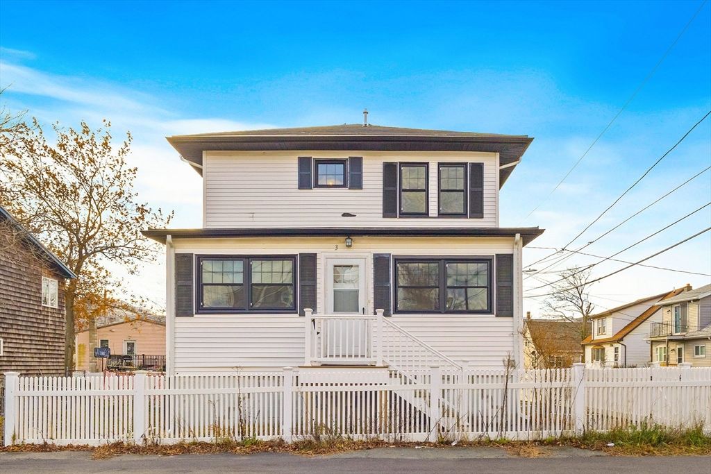 3 Clinton Rd, Revere, MA 02151