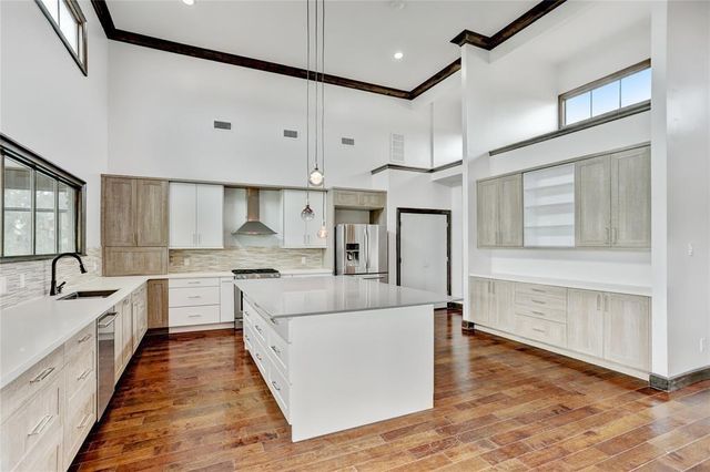 5403 E River Drive, Richmond, TX 77406