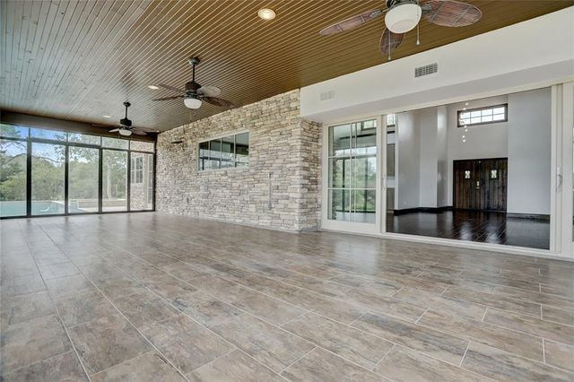 5403 E River Drive, Richmond, TX 77406