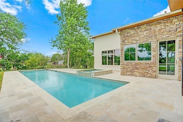 5403 E River Drive, Richmond, TX 77406