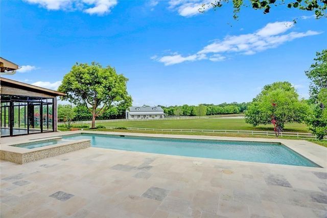 5403 E River Drive, Richmond, TX 77406