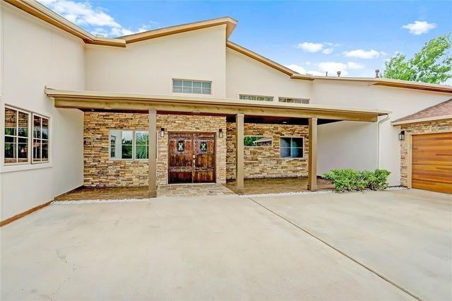 5403 E River Drive, Richmond, TX 77406
