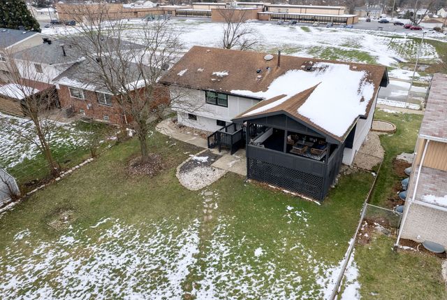 15923 Woodlawn East Avenue, South Holland, IL 60473