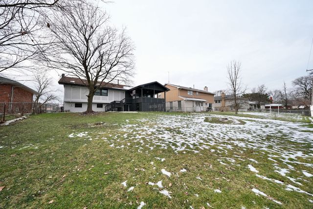 15923 Woodlawn East Avenue, South Holland, IL 60473