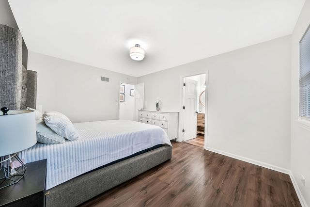 15923 Woodlawn East Avenue, South Holland, IL 60473