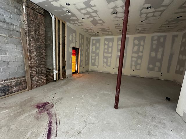 3752 W Division Street, Chicago, IL 60651