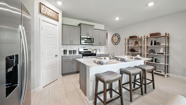 525 CRINER Street, Grandview, TX 76050