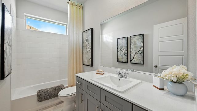 525 CRINER Street, Grandview, TX 76050