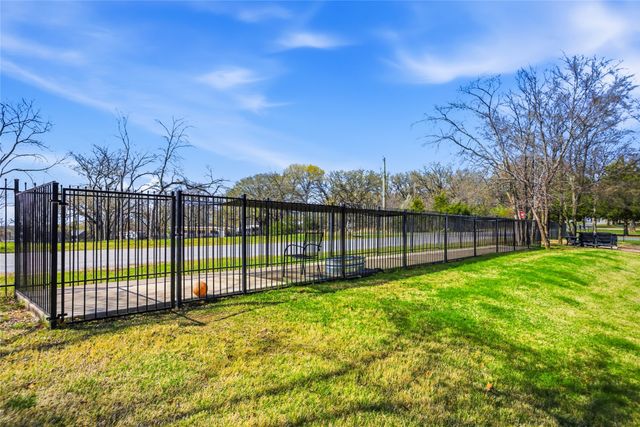 216 Glen Ellen Road, Pottsboro, TX 75076