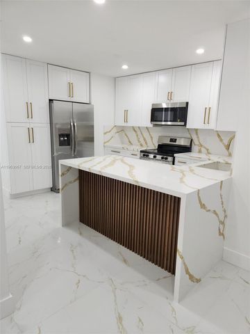 18450 NW 56th Pl, Miami Gardens, FL 33055