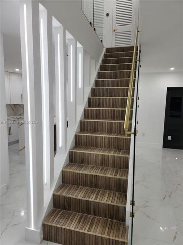 18450 NW 56th Pl, Miami Gardens, FL 33055