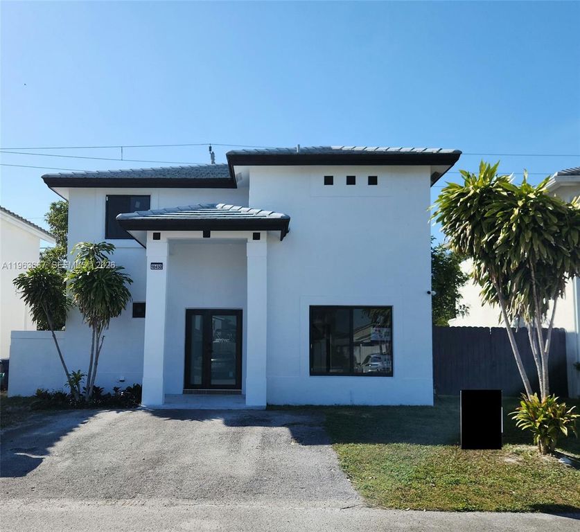 18450 NW 56th Pl, Miami Gardens, FL 33055