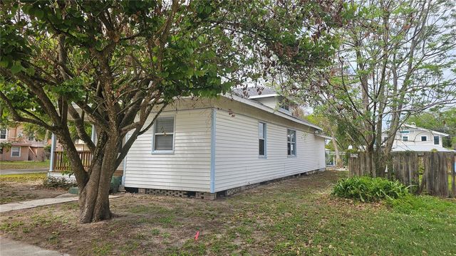 305 AVENUE B NE, Winter Haven, FL 33881