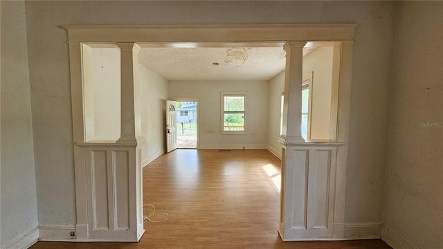 305 AVENUE B NE, Winter Haven, FL 33881