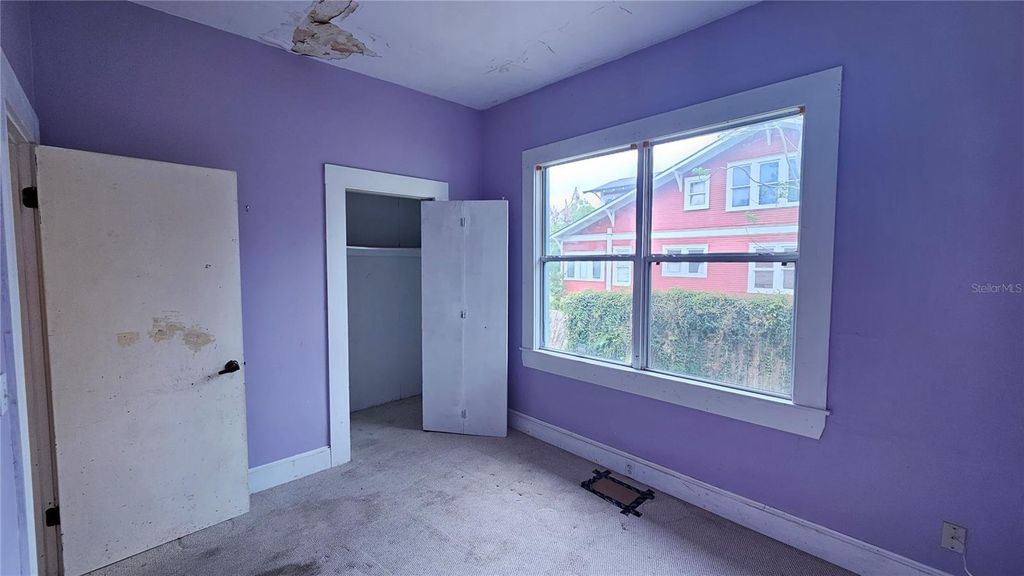 Image 18 of property listing at 305 AVENUE B NE, Winter Haven, FL 33881