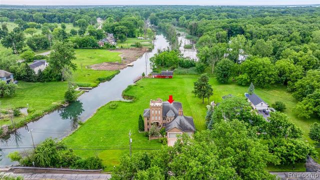 9000 Ferry Road, Grosse Ile, MI 48138