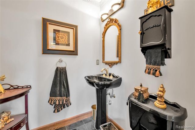 9000 Ferry Road, Grosse Ile, MI 48138