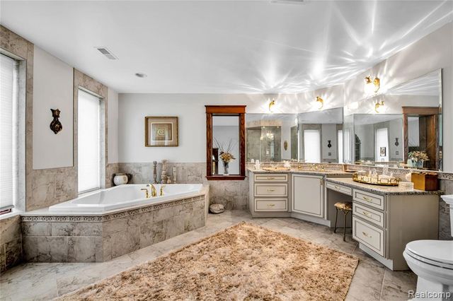 9000 Ferry Road, Grosse Ile, MI 48138