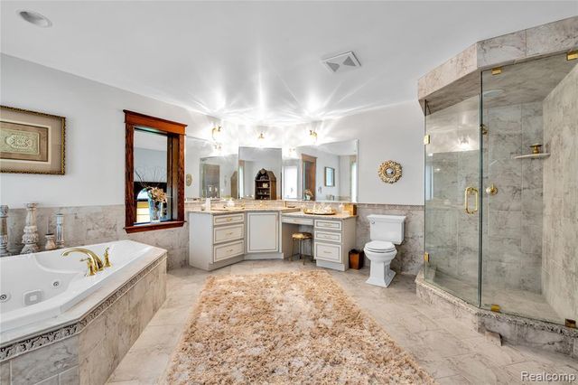 9000 Ferry Road, Grosse Ile, MI 48138