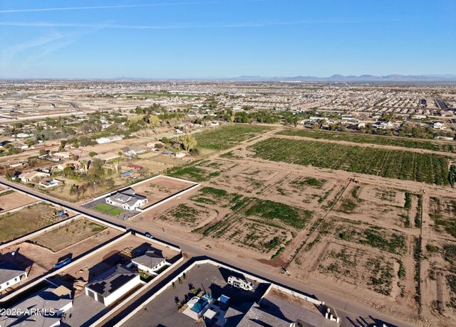 4082 E Hash Knife Draw Road 3, San Tan Valley, AZ 85140