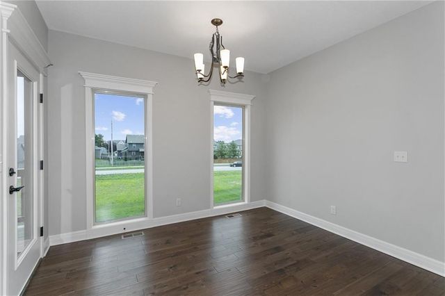 11016 N Corrington Avenue, Kansas City, MO 64156