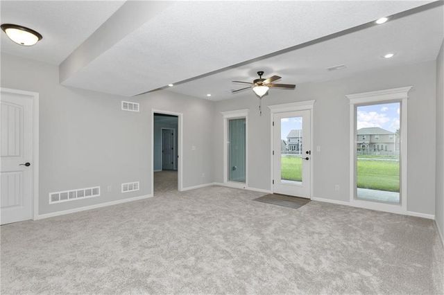11016 N Corrington Avenue, Kansas City, MO 64156