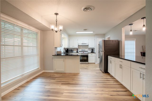 307 Richmond Drive, Victoria, TX 77904