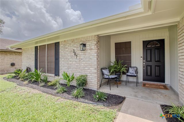 307 Richmond Drive, Victoria, TX 77904