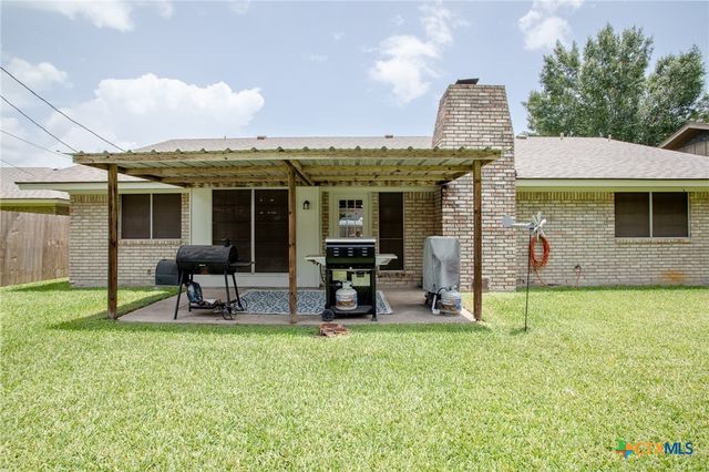307 Richmond Drive, Victoria, TX 77904
