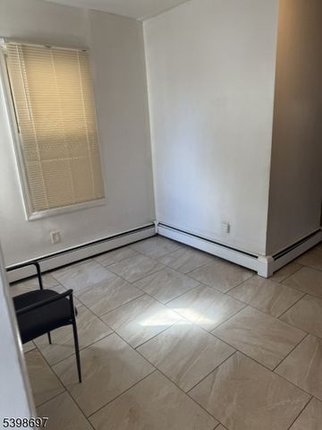 15 N 3Rd St, Paterson City, NJ 07522