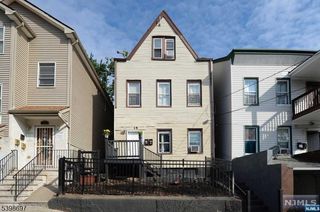 15 N 3Rd St, Paterson City, NJ 07522
