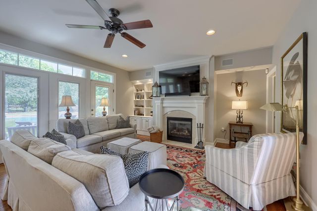 517 WHEATFIELD DR, Lititz, PA 17543