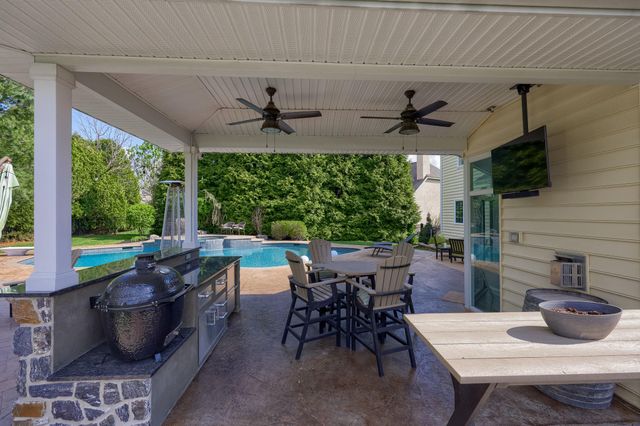 517 WHEATFIELD DR, Lititz, PA 17543